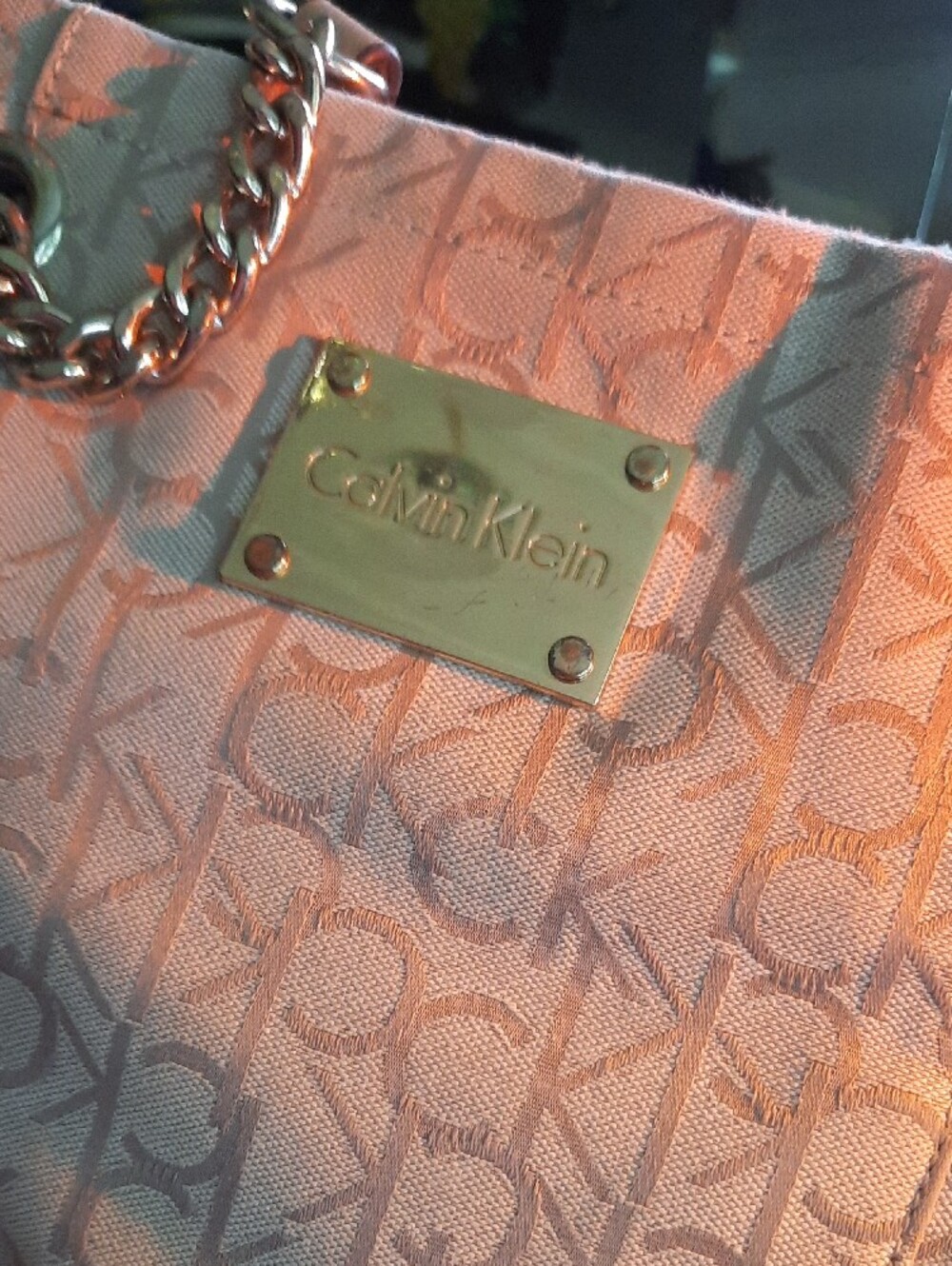 Calvin Klein Cream Tote with Gold Chain Handles - Picture 3 of 9
